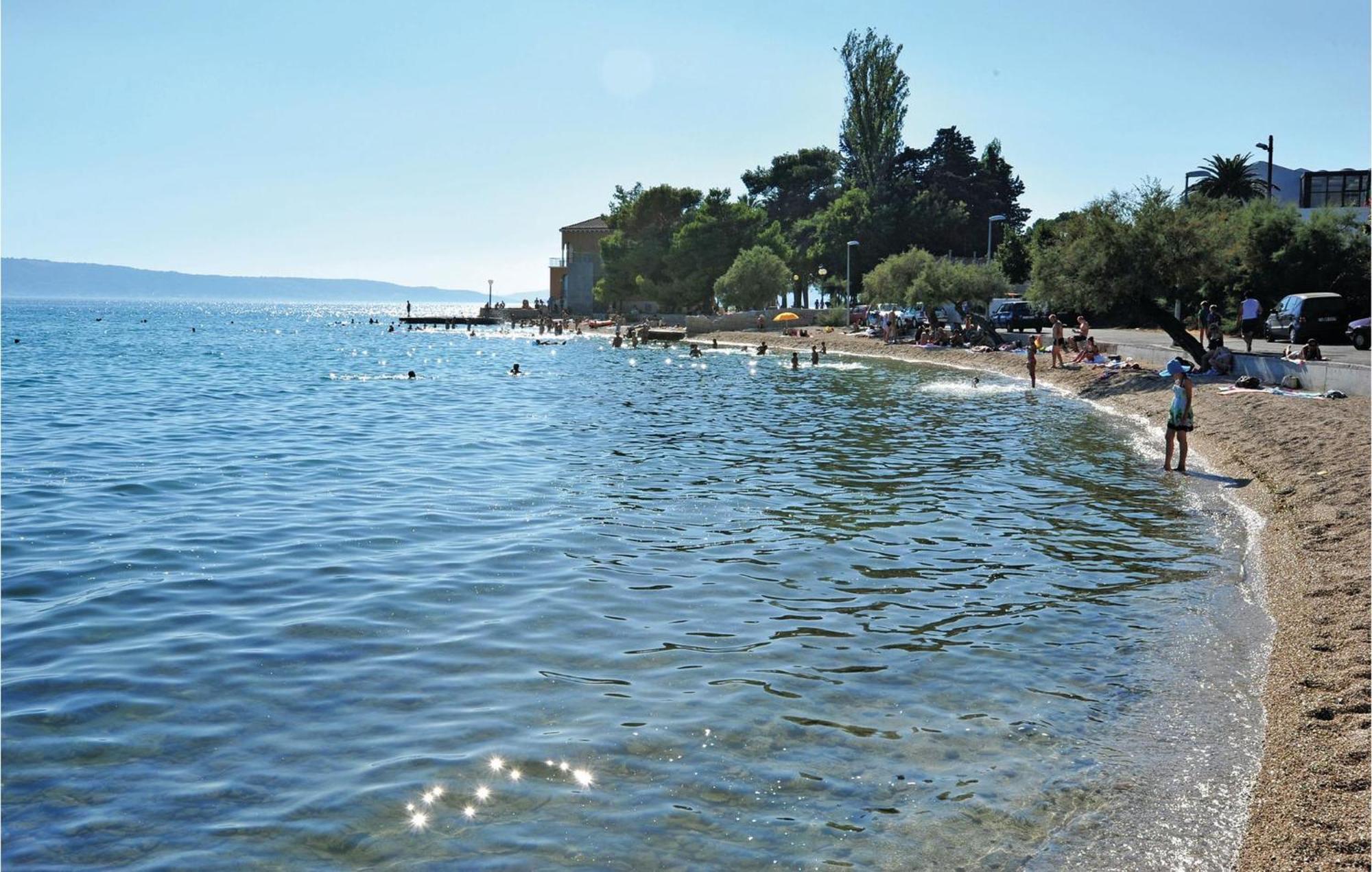 2 Bedroom Stunning Apartment In Kastel Kambelovac Kaštela Zewnętrze zdjęcie